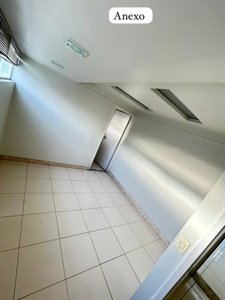 Sala Comercial 301